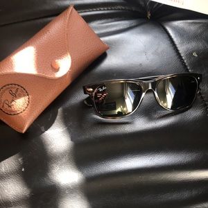 Ray ban wayfarer tortoise